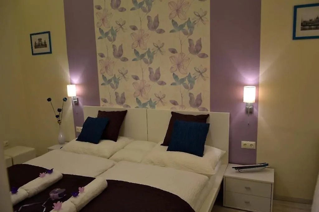 Magnolia Apartment In The Center Of Budapest