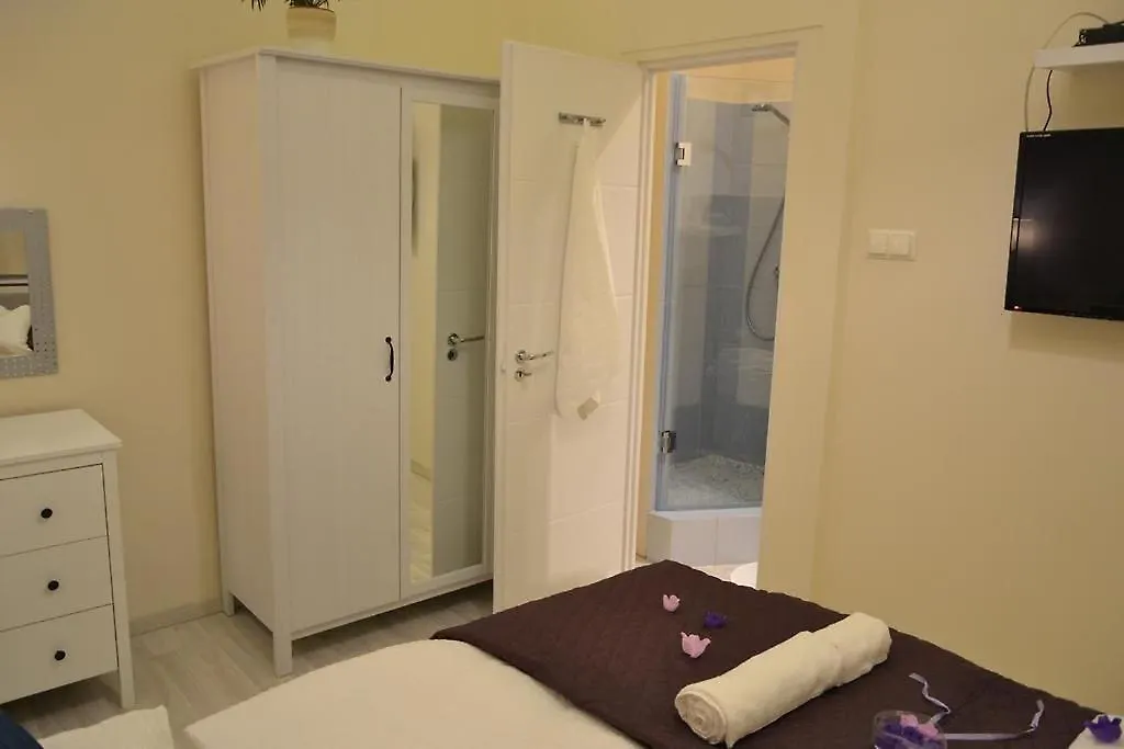 Magnolia Apartment In The Center Of Budapest Hungary